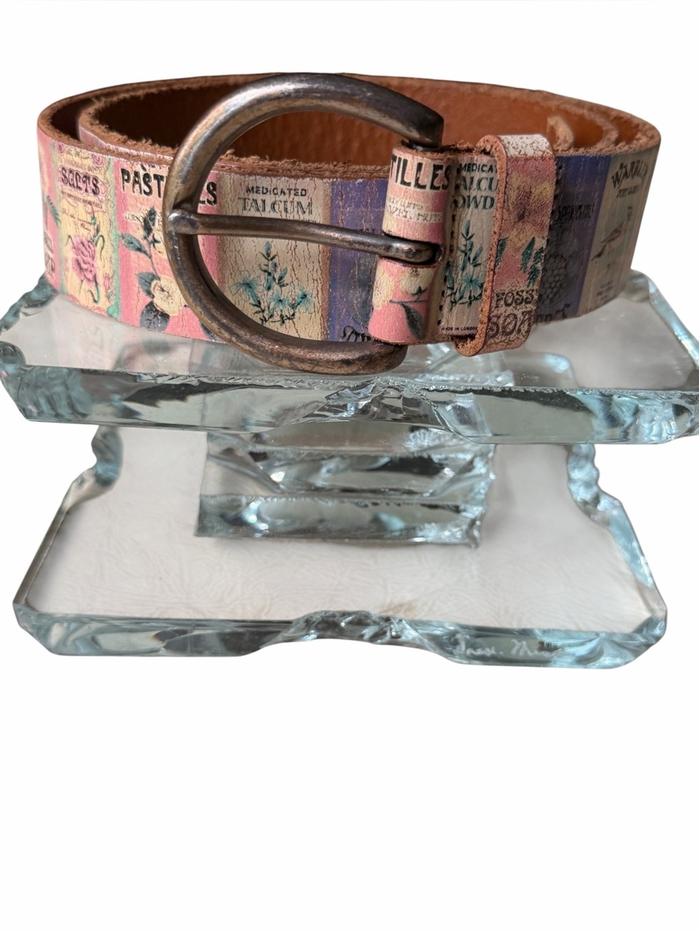 Fossil Ladies Leather Casual Belt with Retro Floral Advert Motif, Medium 35”-37”